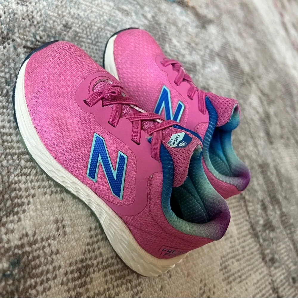 New Balance Toddler girl size 7 pink New Balance sneaker shoe blue details EUC - Picture 8 of 12